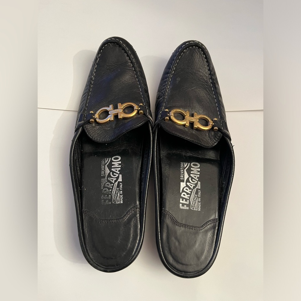 Salvatore Ferragamo Mules Slippers in Black Leather